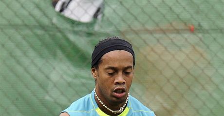 Ronaldinho: City discussions