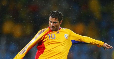 Mutu: Staying at Fiorentina