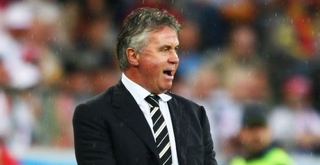 Hiddink: Backed by players