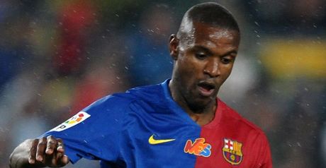 Abidal: New contract