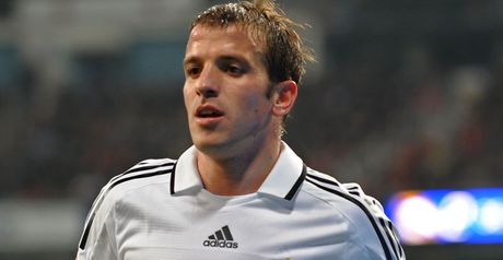 Van der Vaart: Needs first-team football