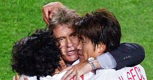Guus-Hiddink-Italy-South-Korea-2002-World-Cup_1865771.jpg