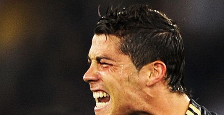 Ronaldo: Free-kick brace
