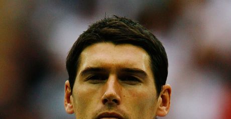 Barry: Backing Villa duo
