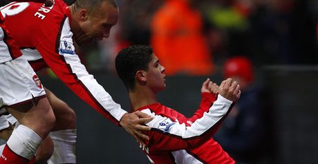 Denilson: Delightful free-kick