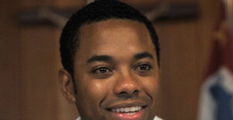Robinho: Set to stay with Santos