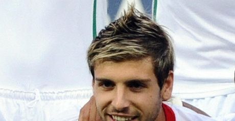 Veloso: Set to join Genoa