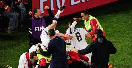 USA: Ecstatic after Donovan¿s late goal