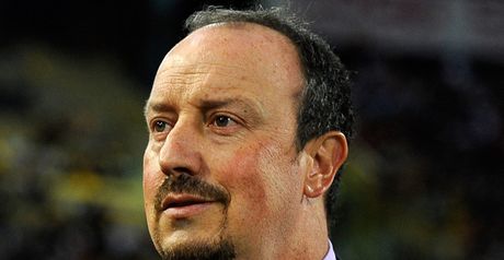 Benitez: Looking for defender