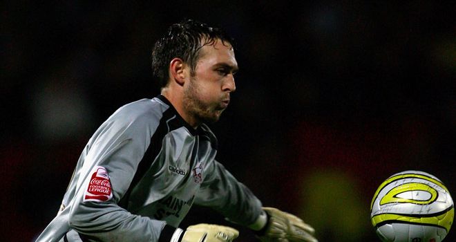 Lillis: Moves to Spotland