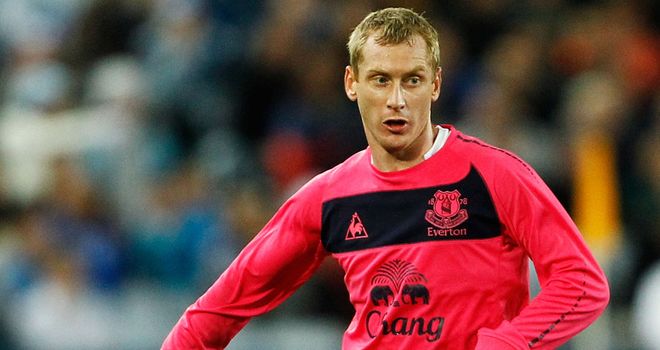 Tony Hibbert: Leon Osman believes Toffees full-back is one of the best in the country