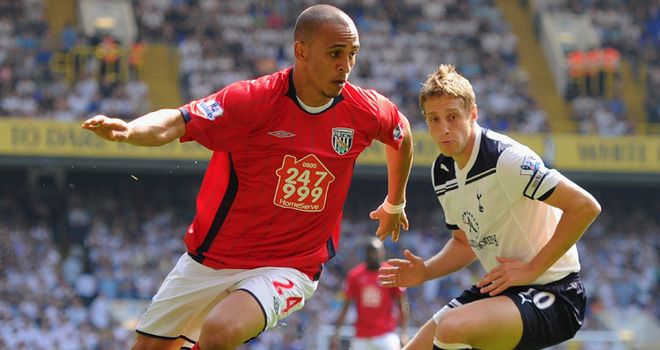 Odemwingie: Holding talks over a new contract