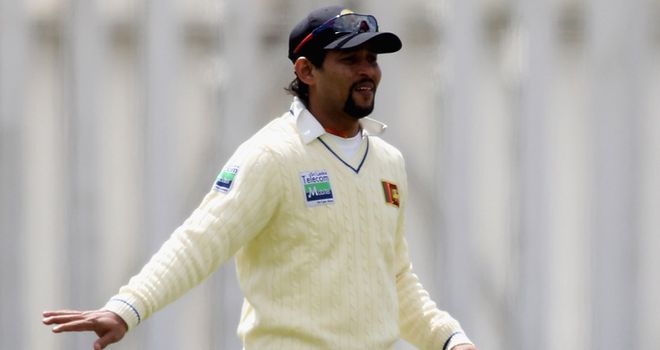 Dilshan: made 22 to help his side reach their target of 213