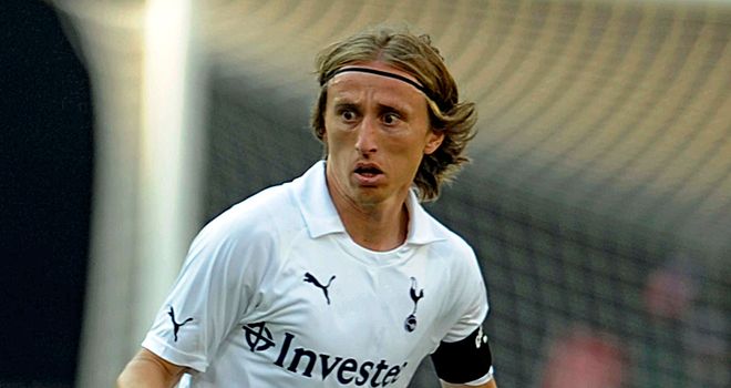 Modric: Redknapp says midfielder will stay at Tottenham and could face Manchester City on Sunday