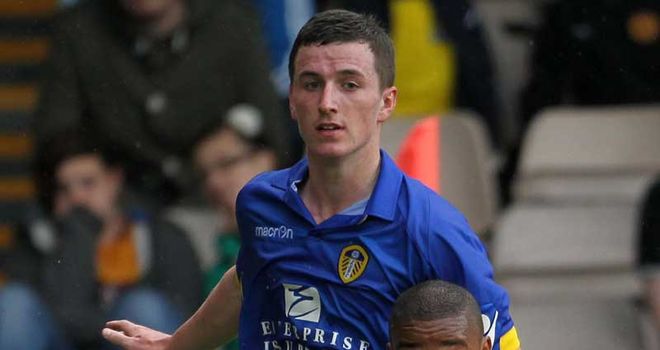 Zac Thompson: Has signed a new contract that keeps him at Leeds United until 2013