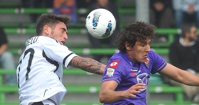 Mattia Cassani: The defender has completed his switch from Palermo to Fiorentina