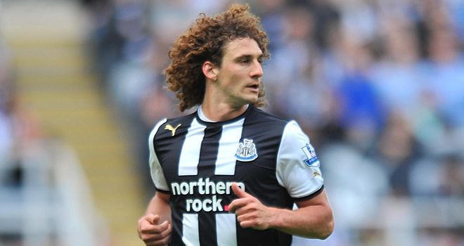 Fabricio Coloccini: Father claims player is anxious to return