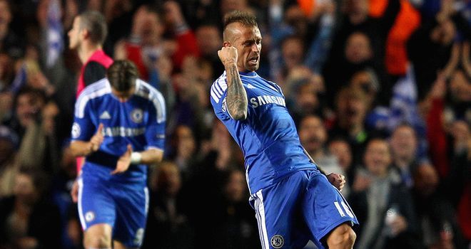 Raul Meireles: Chelsea midfielder says he will not celebrate if he scores against Liverpool