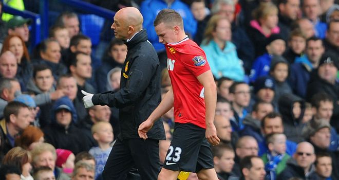 Tom Cleverley: Utd are hopeful he will return in coming weeks to boost title push