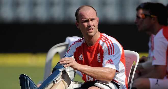 Jonathan Trott: New three-year deal