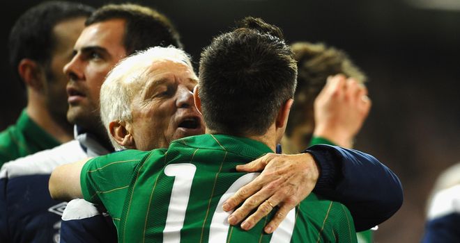 Robbie Keane has backed manager Giovanni Trapattoni to stay