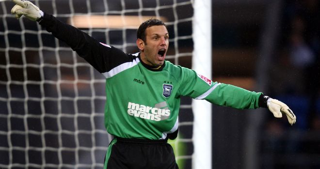 Richard Wright: Goalkeeper will be leaving Ipswich but wants to continue his playing career
