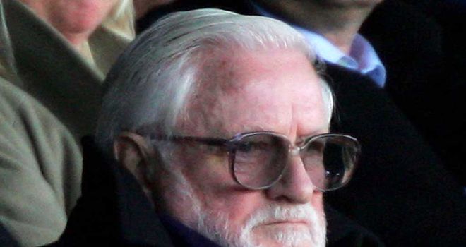 Ken Bates: Leeds fans to protest against his ownership of the club