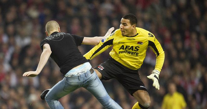 Esteban: Has red card rescinded for kicking a fan