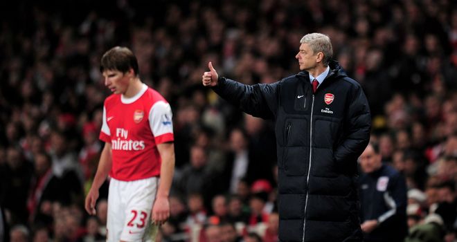 Arsene Wenger: Has defended Andrey Arshavin from criticism