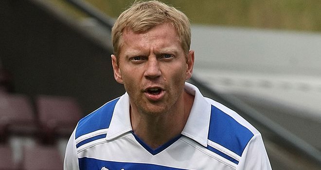 Brynjar Gunnarsson: In talks over a new deal to keep him at Reading