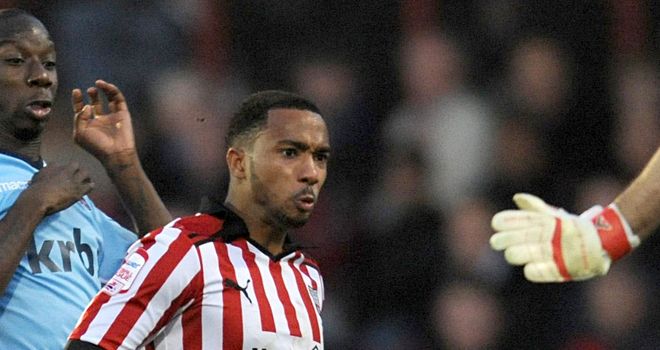 Logan: Agrees new deal