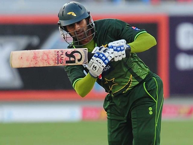 Shoaib Malik: Hit Ravindra Jadeja for six to win the match