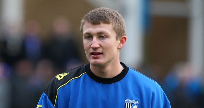 Davies: Out with broken hand