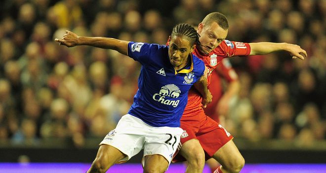 Steven Pienaar: Is wanted by Everton boss David Moyes, who will now step up his efforts to sign the South African