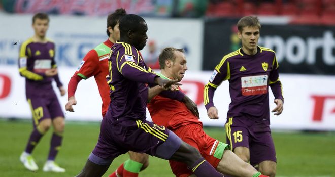 Christopher Samba: Anzhi have called on Lokomotiv to identify fan who threw banana