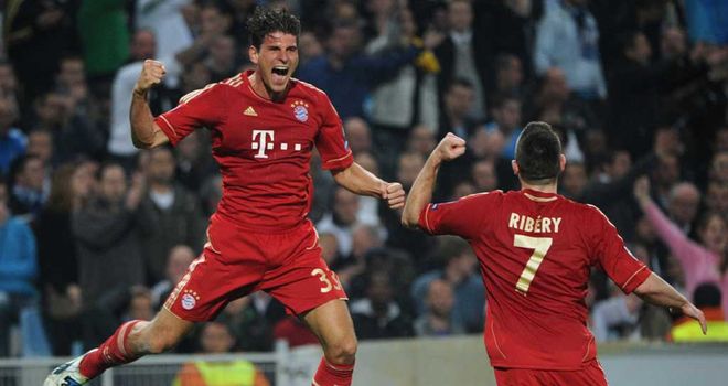 Bayern Munich celebrate Mario Gomez's opening goal