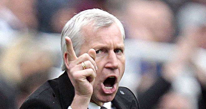 Special: Davide Santon claimes Alan Pardew has qualities of Jose Mourinho