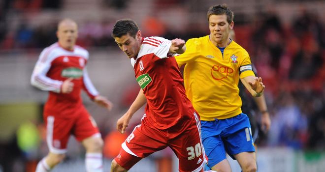 Jutkiewicz: Holds off Hammond challenge
