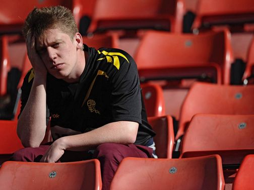 Bolton-Wanderers-Fan-Relegation_2764476.jpg