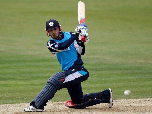 Preston Mommsen: 30 not out when play was halted