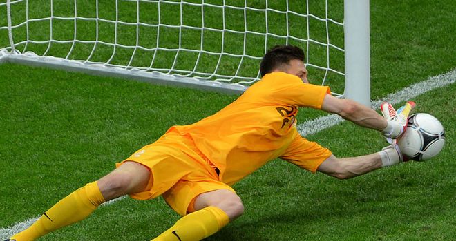Przemyslaw Tyton: The substitute saved Giorgos Karagounis' penalty to salvage a point for Poland