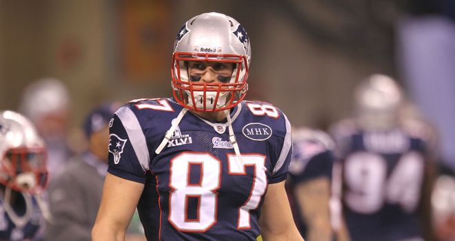 Rob Gronkowski: Reportedly signs a six-year contract extension with the Patriots