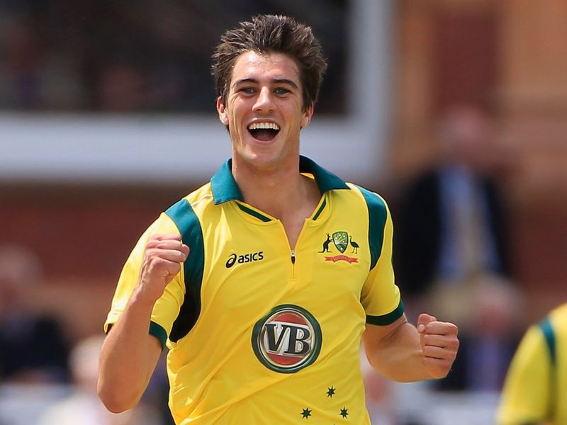 Pat Cummins dismissed Alastair Cook for 40.