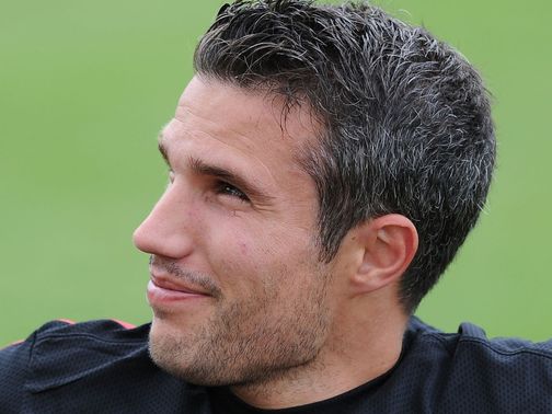 Robin-van-Persie-Arsenal-training-March-17-20_2796973.jpg