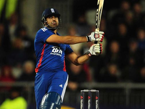 Bopara hits out in his unbeaten 52