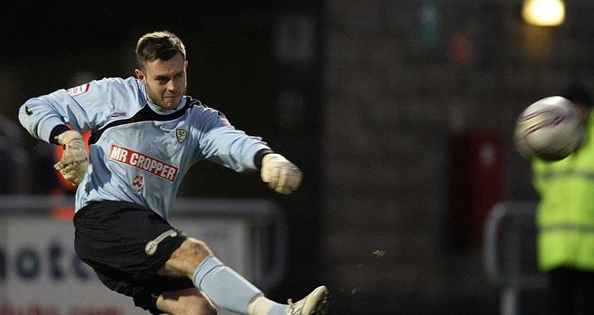 Ross Atkins: Loan move to Broadfield