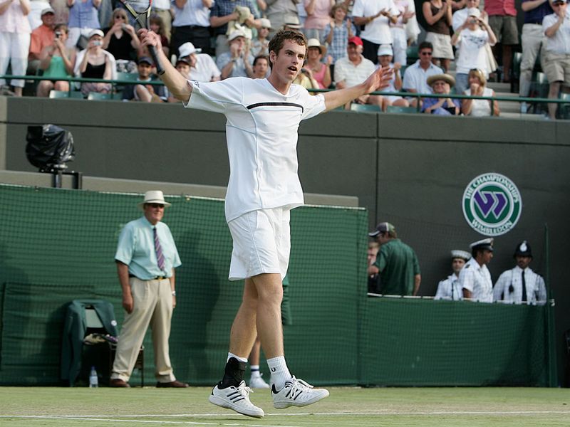 Following an impressive Queen's performance, Murray received a wildcard for Wimbledon and reached the third round of the men's singles tournament.