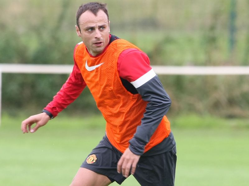 Berbatiov has his eyes right