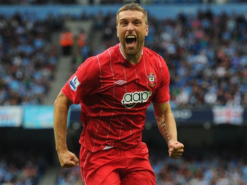 Rickie Lambert: Calls on players to help improve results