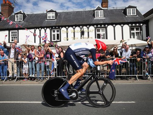 The Tour de France champion stormed the course&nbsp;